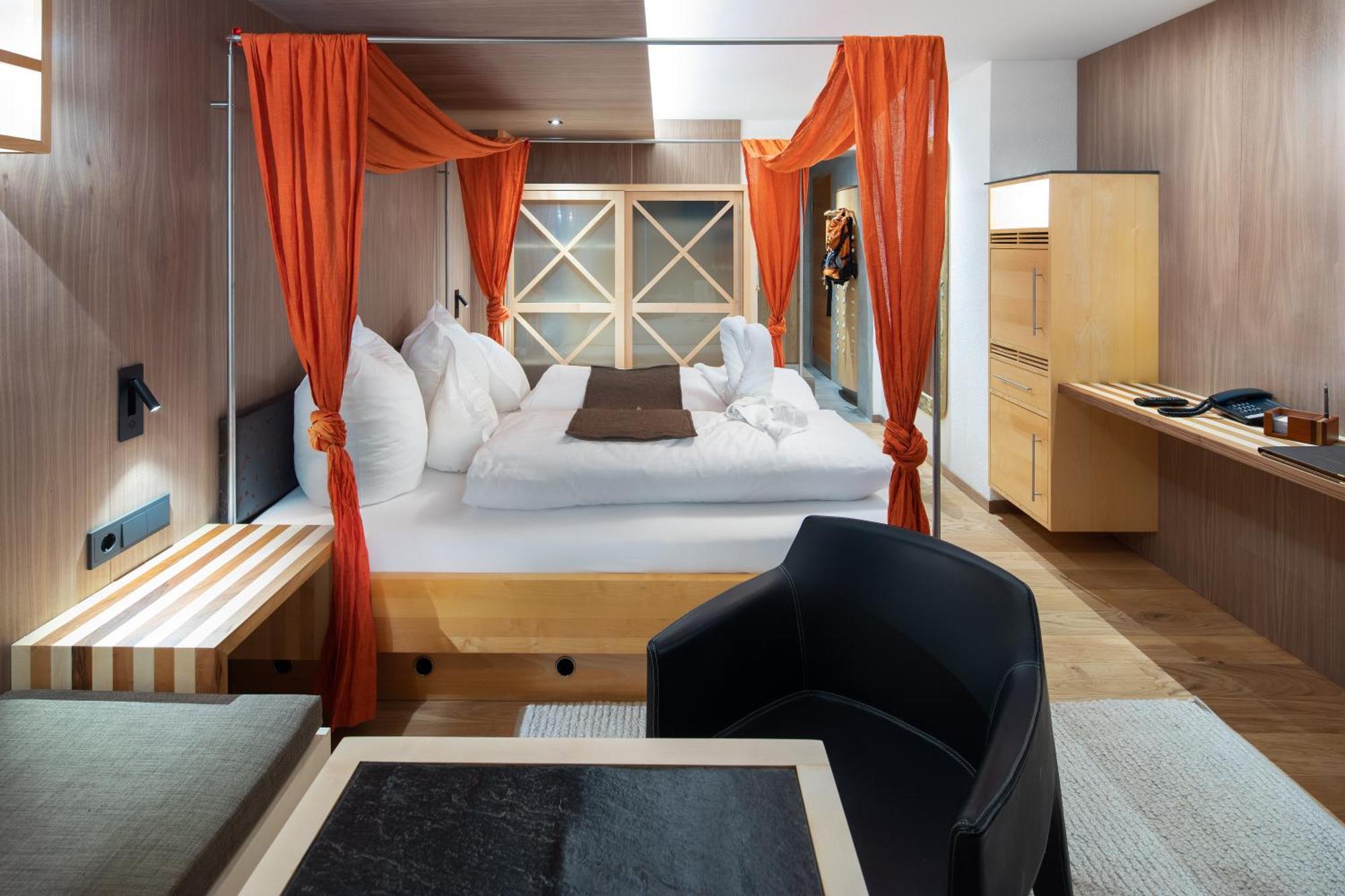 Hotel Goldener Adler - Im Sommer Silvretta Card Premium Inkludiert Ischgl Luaran gambar