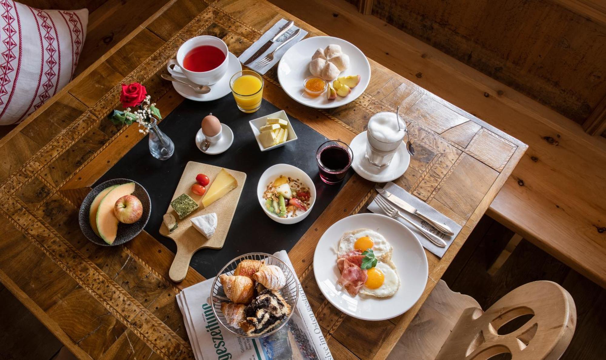 Hotel Goldener Adler - Im Sommer Silvretta Card Premium Inkludiert Ischgl Luaran gambar