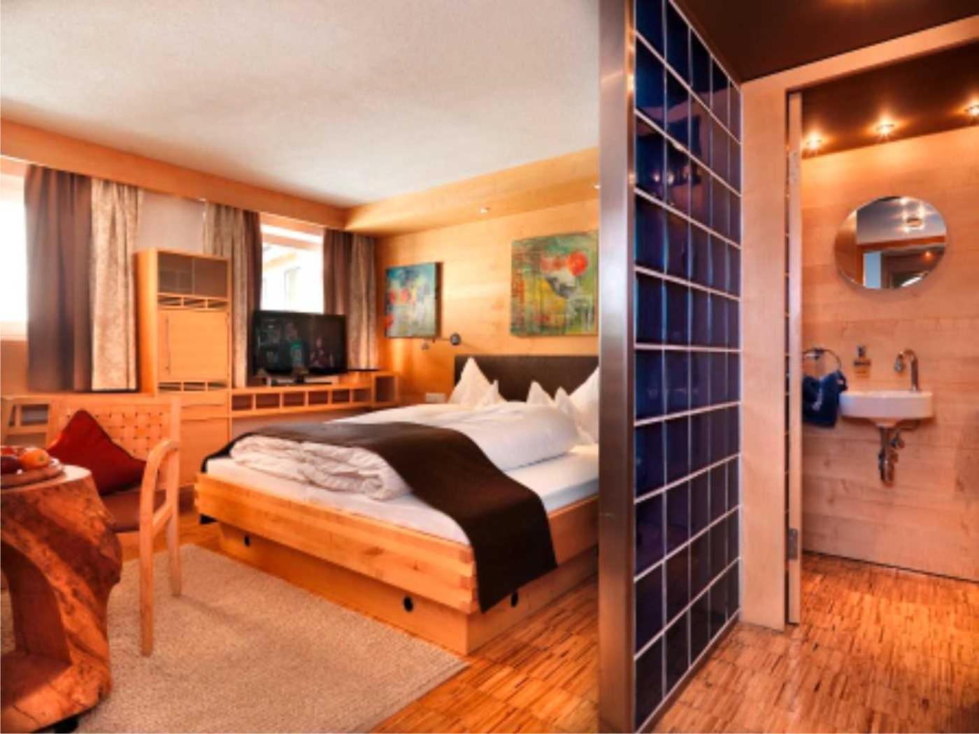 Hotel Goldener Adler - Im Sommer Silvretta Card Premium Inkludiert Ischgl Luaran gambar