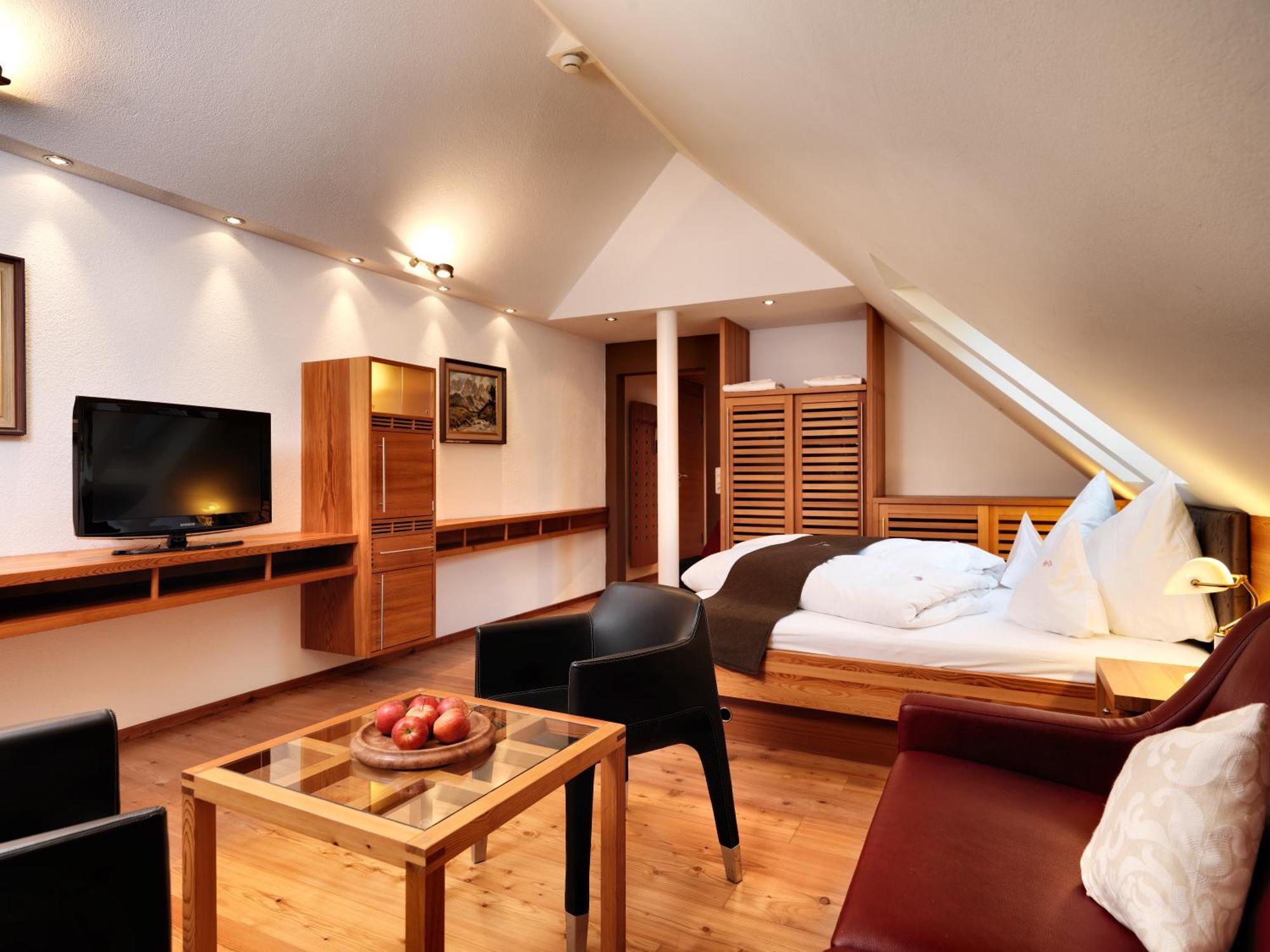 Hotel Goldener Adler - Im Sommer Silvretta Card Premium Inkludiert Ischgl Luaran gambar