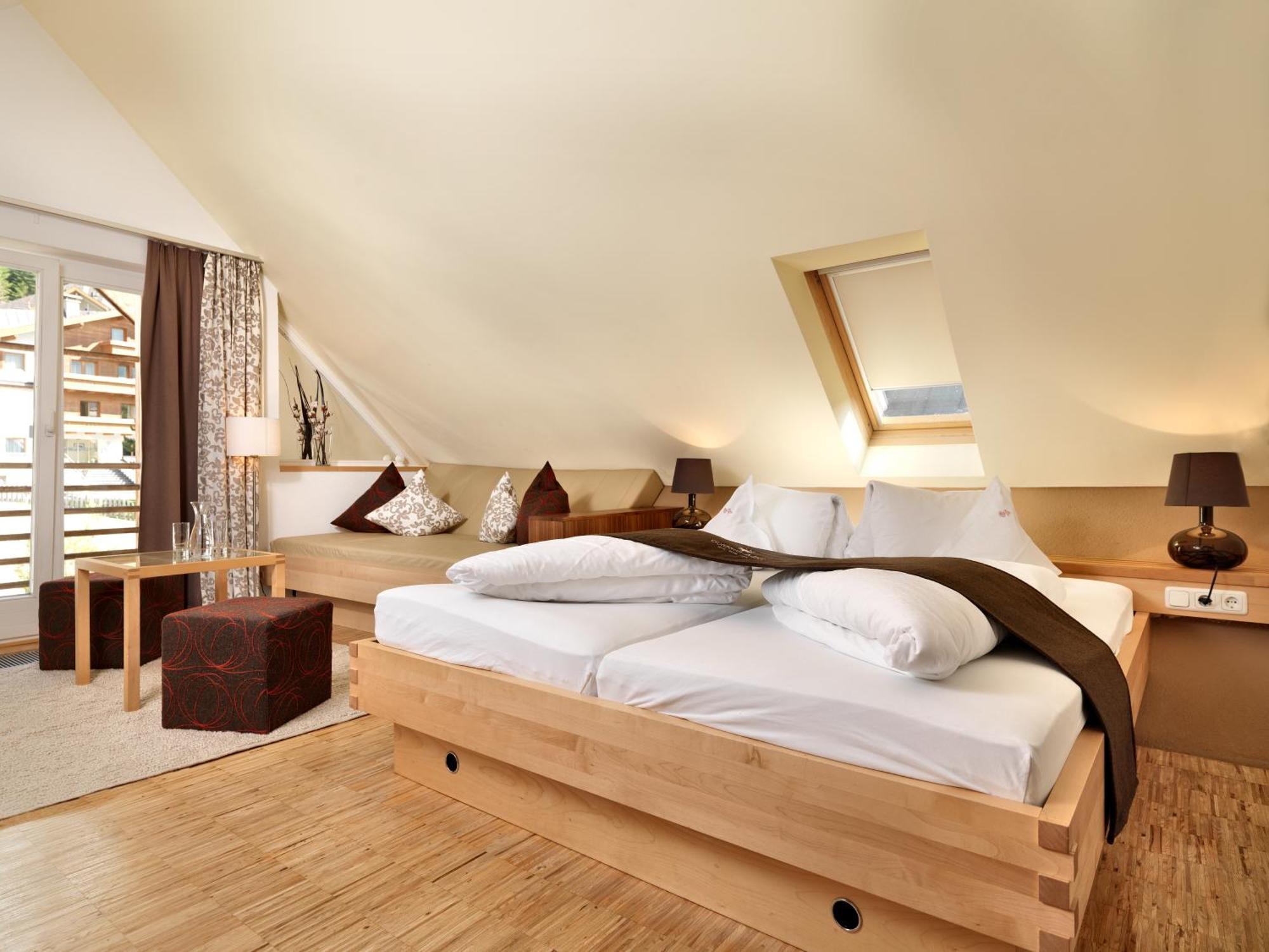 Hotel Goldener Adler - Im Sommer Silvretta Card Premium Inkludiert Ischgl Luaran gambar