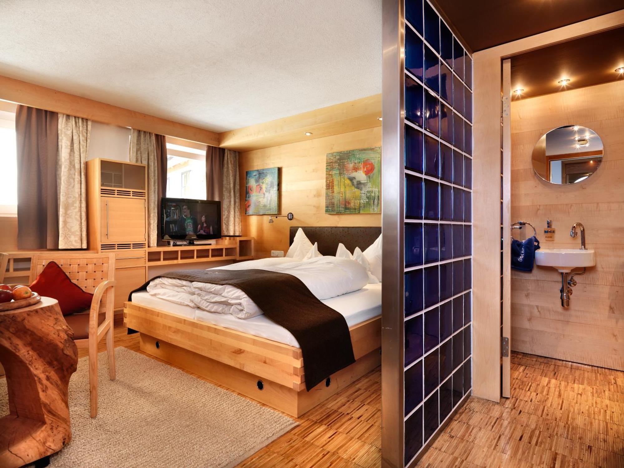 Hotel Goldener Adler - Im Sommer Silvretta Card Premium Inkludiert Ischgl Luaran gambar