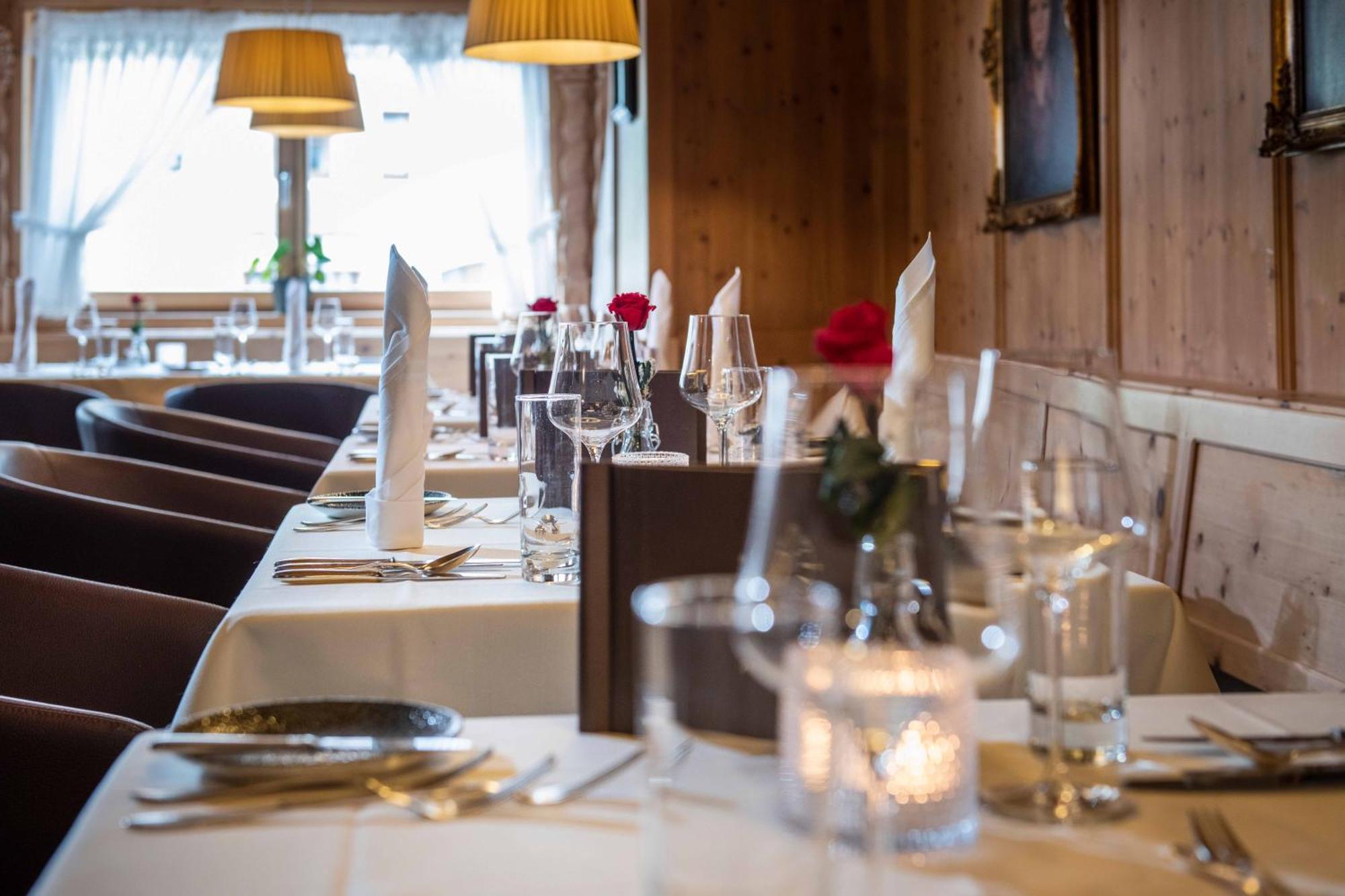 Hotel Goldener Adler - Im Sommer Silvretta Card Premium Inkludiert Ischgl Luaran gambar