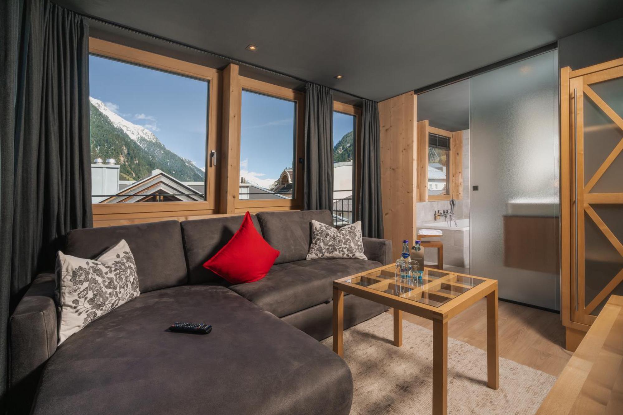 Hotel Goldener Adler - Im Sommer Silvretta Card Premium Inkludiert Ischgl Luaran gambar